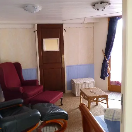 Trois Tilleuls * سانت-بريفين-لي-بان